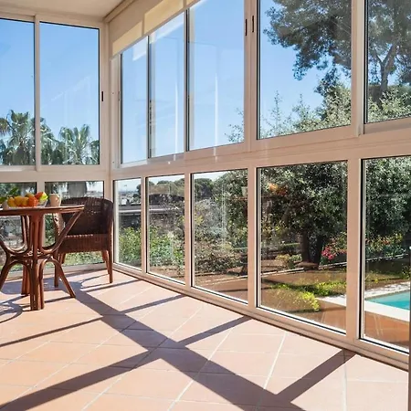 Holiday home Elis House Piscina Privada Mediterranea Castelldefels