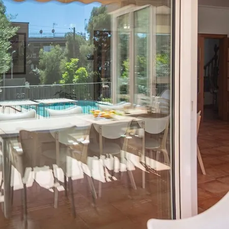 Elis House Piscina Privada Mediterranea * Castelldefels